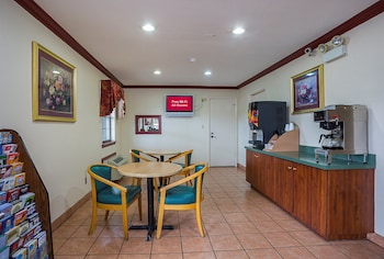 red roof inn west memphis ar