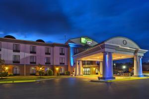 holiday inn express and suites harrington