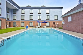 Holiday Inn Express & Suites Harrington,Dover Air Force Base>>Dover,3 star