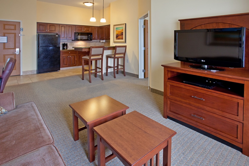 staybridge suites elkhart by ihg