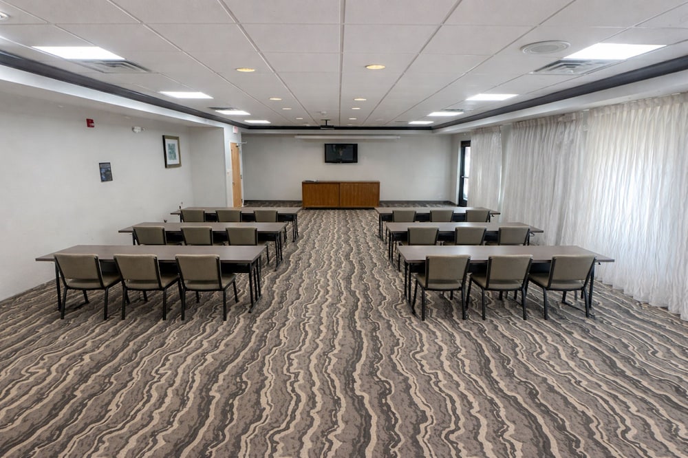 staybridge suites elkhart by ihg