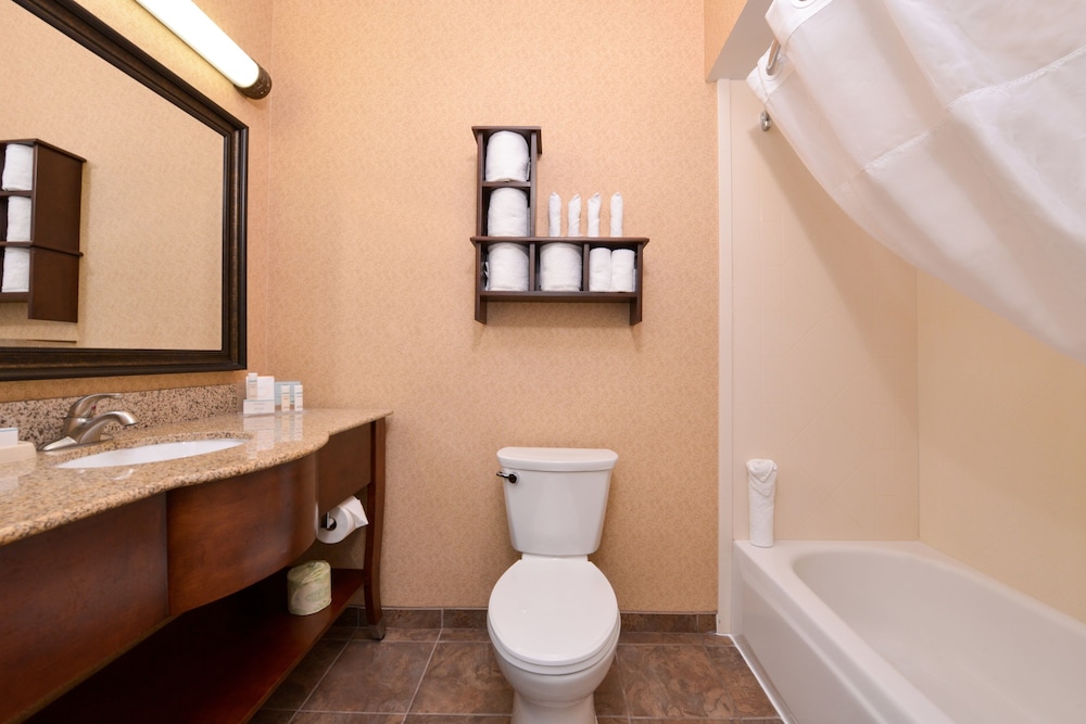 hampton inn elkhart in