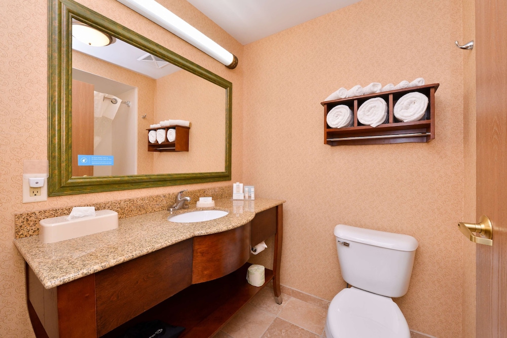 hampton inn elkhart in