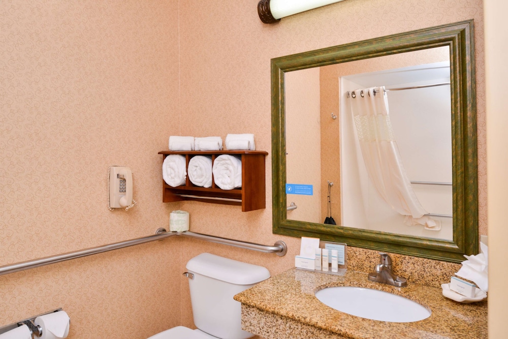 hampton inn elkhart in