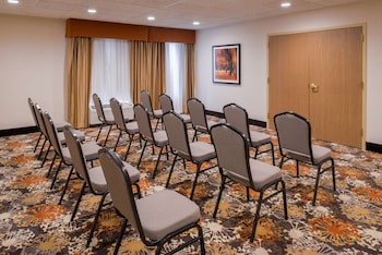 hampton inn elkhart in