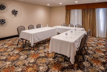 hampton inn elkhart in