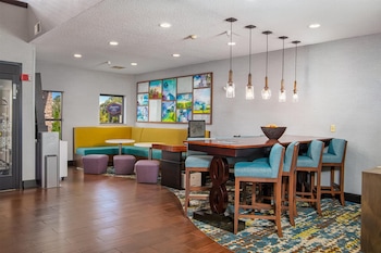 hampton inn elkhart in