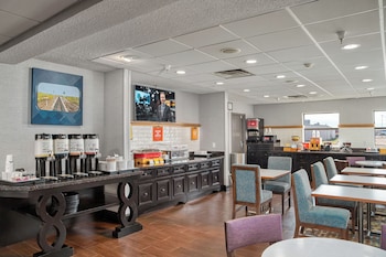 hampton inn elkhart in