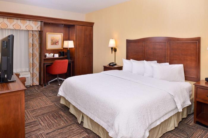 hampton inn elkhart in