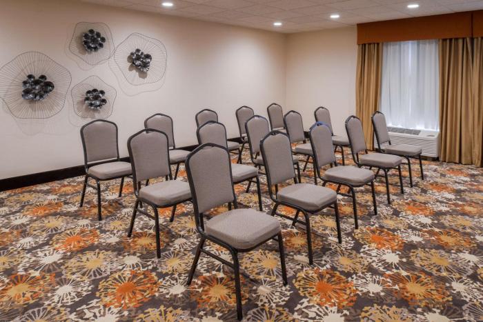 hampton inn elkhart in