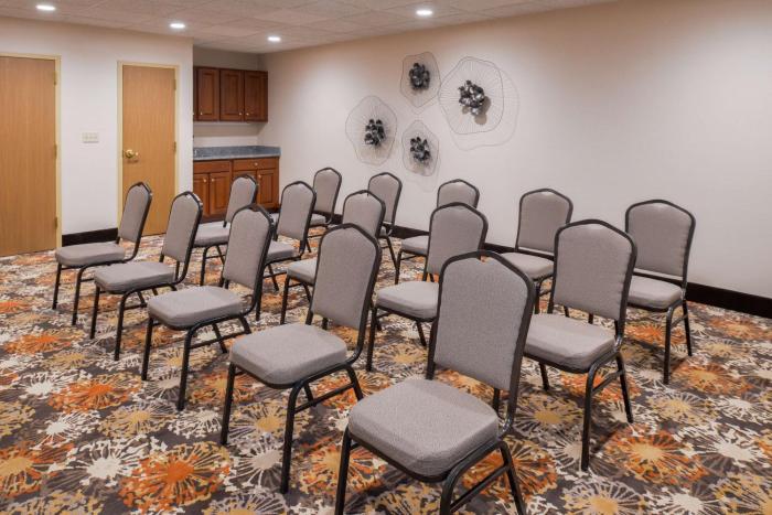 hampton inn elkhart in