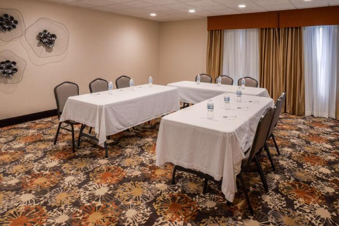 hampton inn elkhart in
