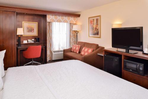hampton inn elkhart in