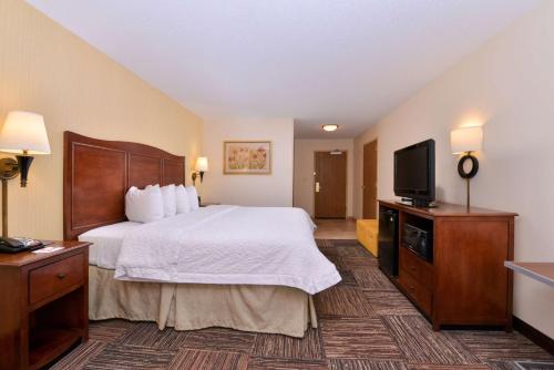 hampton inn elkhart in