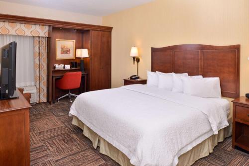 hampton inn elkhart in