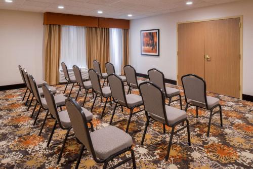 hampton inn elkhart in