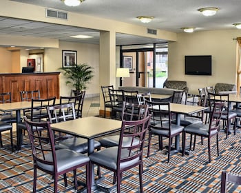 Quality Inn Fredericksburg, Central Park Area,Fredericksburg>>Falmouth,3 star