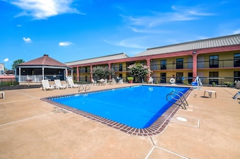 quality inn fredericksburg central park area