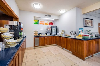 quality inn fredericksburg central park area