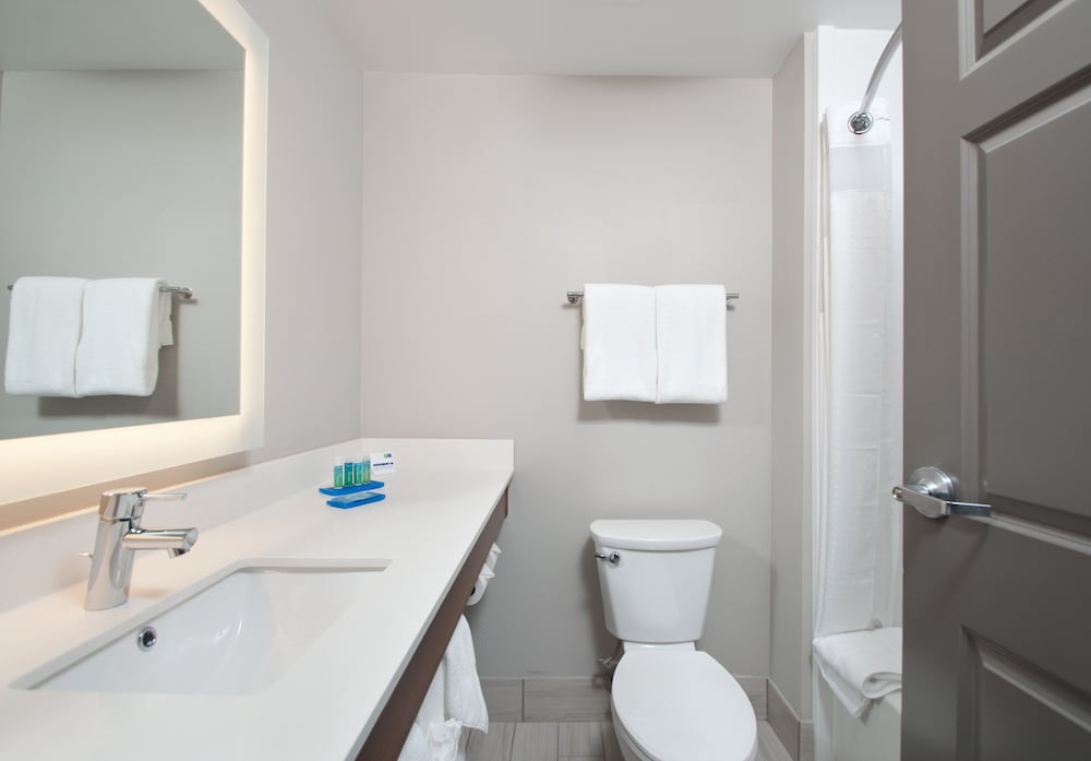 holiday inn express quantico stafford by ihg
