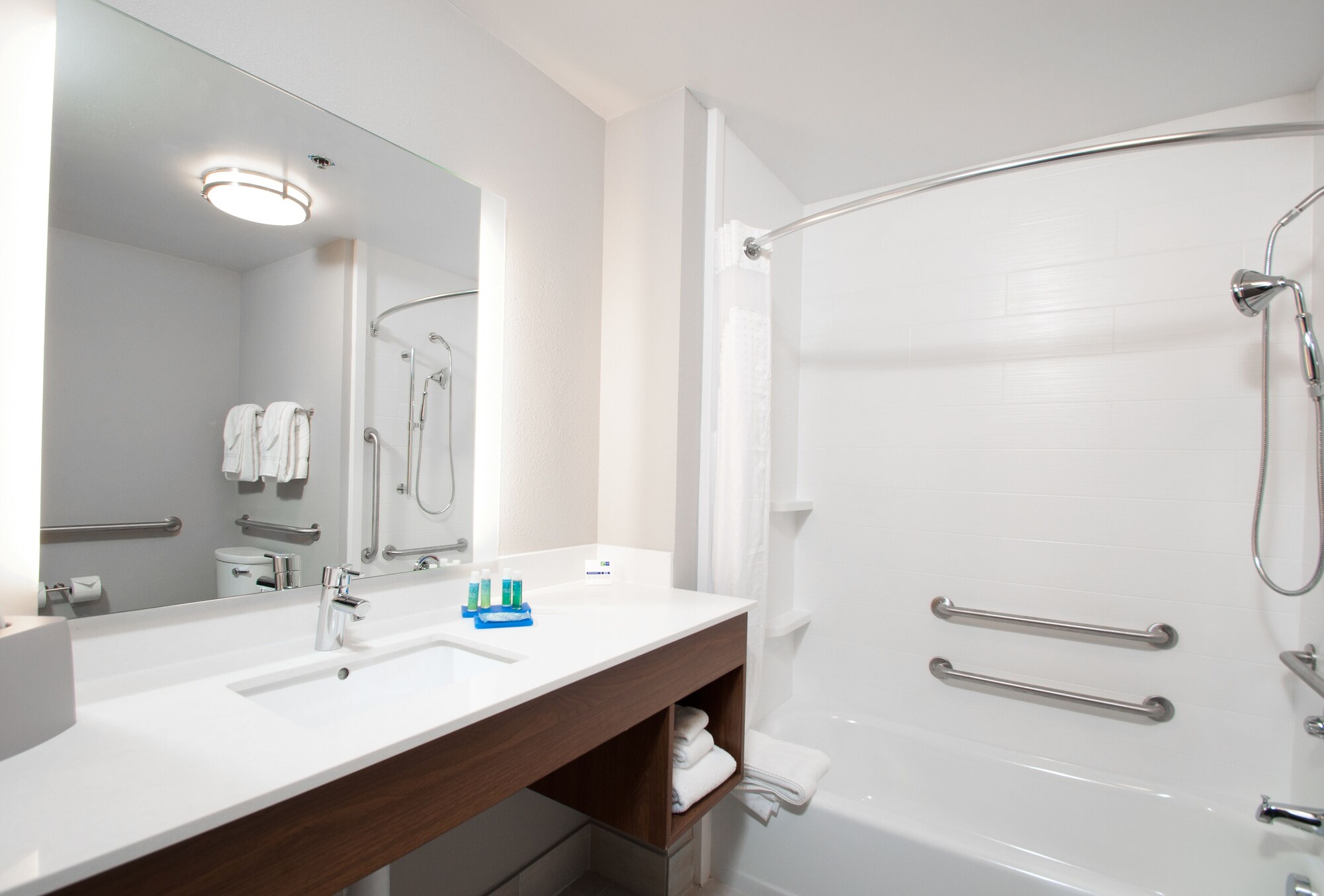 holiday inn express quantico stafford by ihg