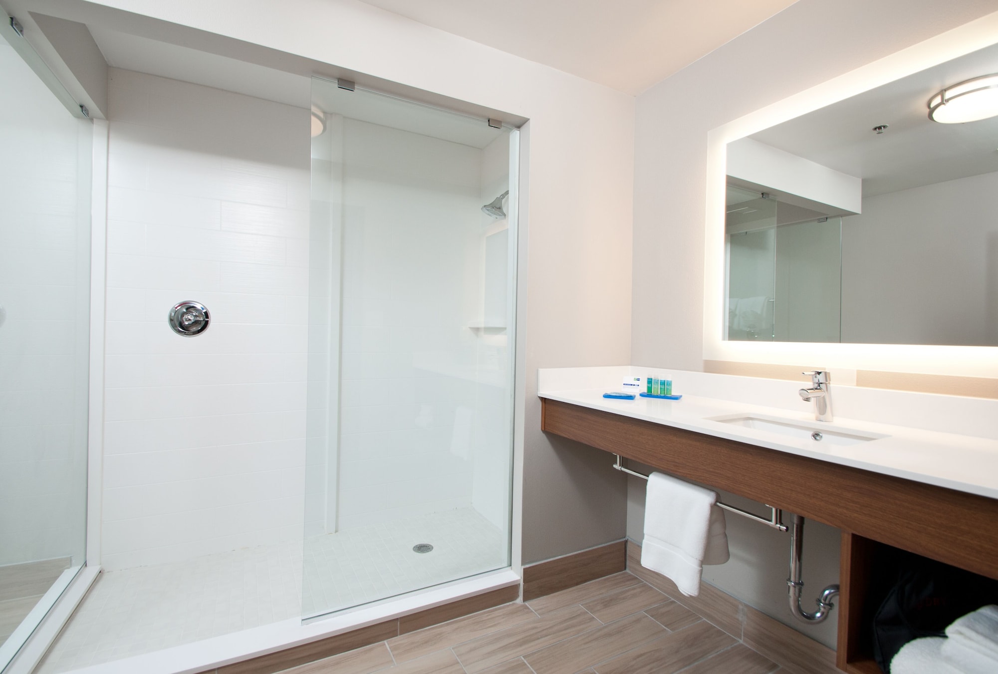 holiday inn express quantico stafford by ihg