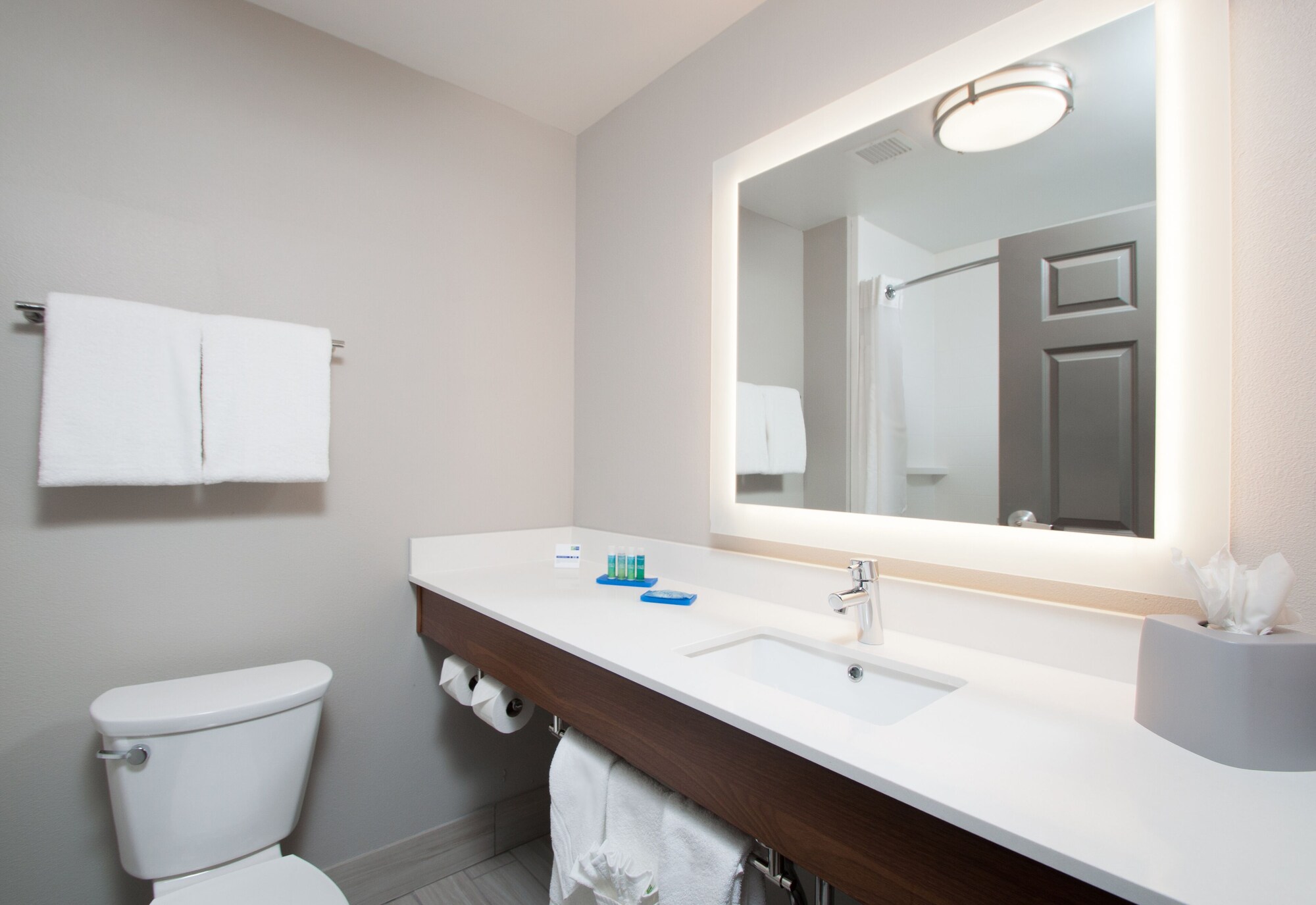 holiday inn express quantico stafford by ihg