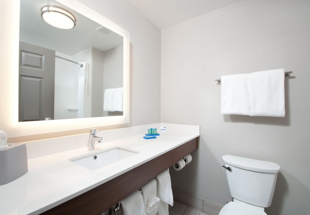 holiday inn express quantico stafford by ihg