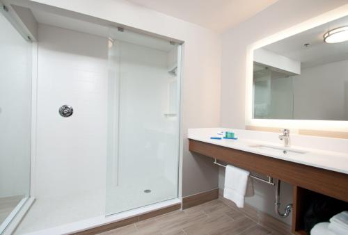 holiday inn express quantico stafford by ihg