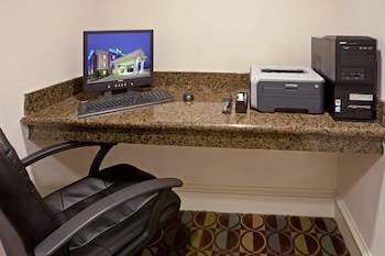 holiday inn express and suites waxahachie by ihg