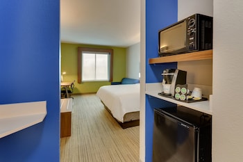 holiday inn express and suites waxahachie by ihg