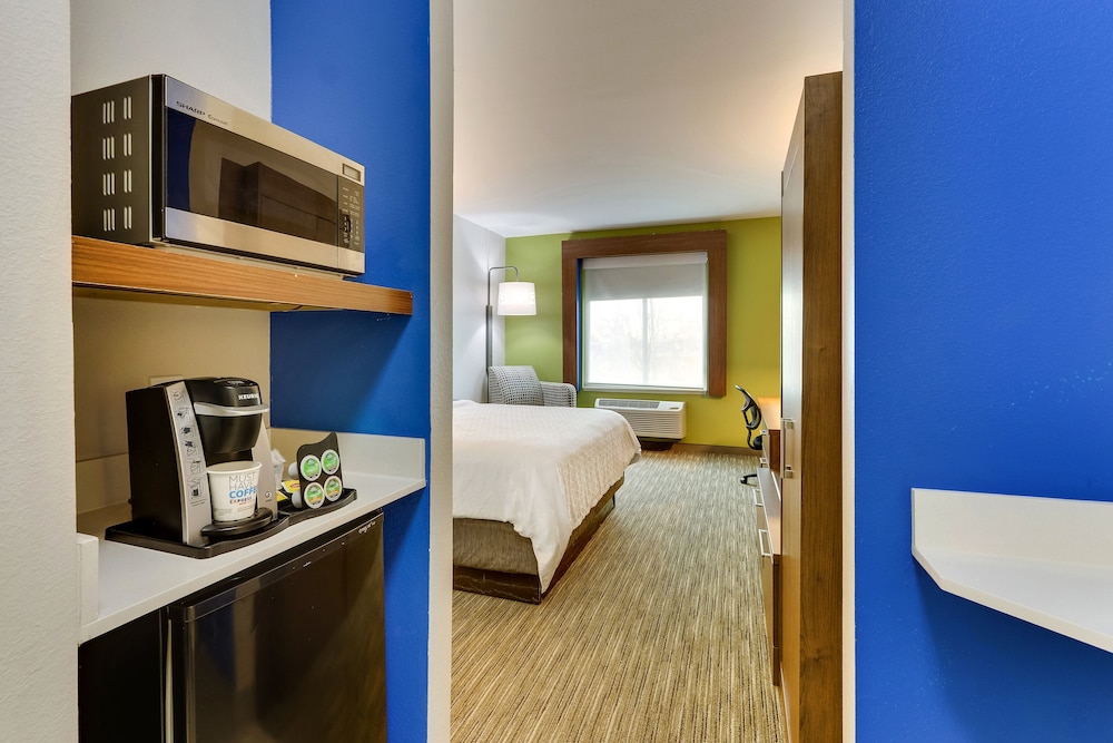 holiday inn express and suites waxahachie by ihg