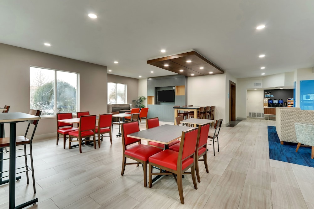 holiday inn express and suites waxahachie by ihg