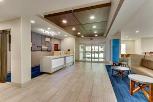 holiday inn express and suites waxahachie by ihg