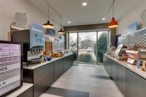 holiday inn express and suites waxahachie by ihg