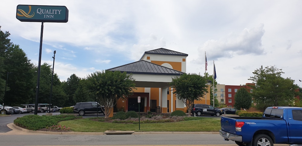 quality inn richmond airport
