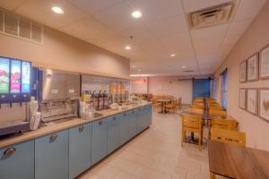 country inn and suites by radisson crystal lake il