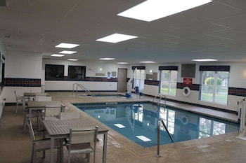 Country Inn & Suites By Radisson, Crystal Lake, Il,Chicago>>Algonquin,3 star