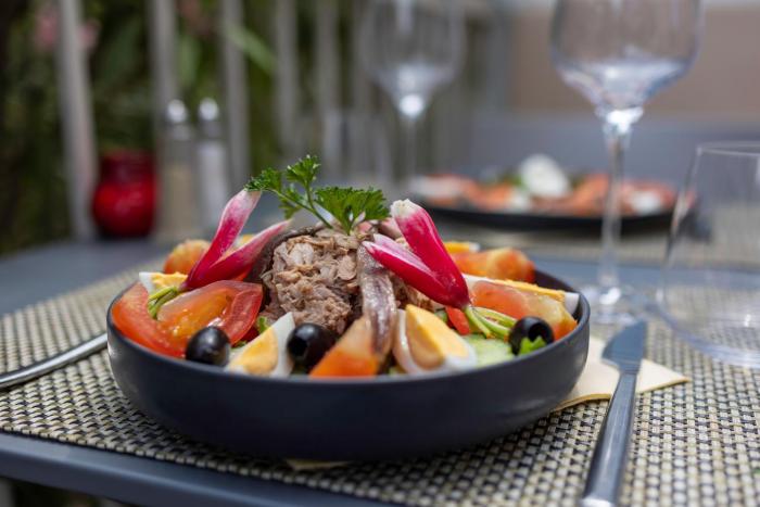 kyriad frejus centre