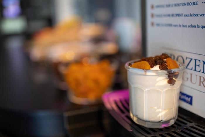 kyriad frejus centre