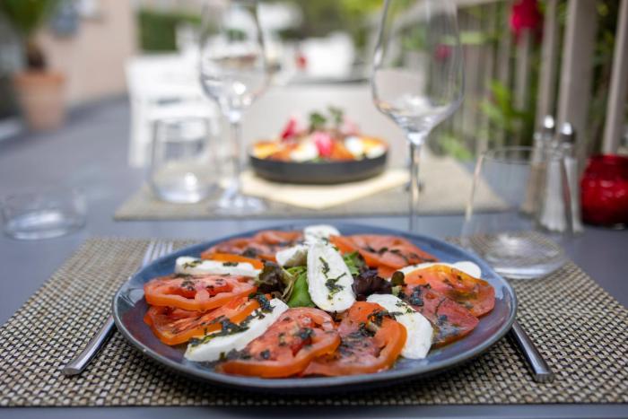 kyriad frejus centre