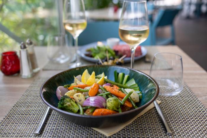 kyriad frejus centre