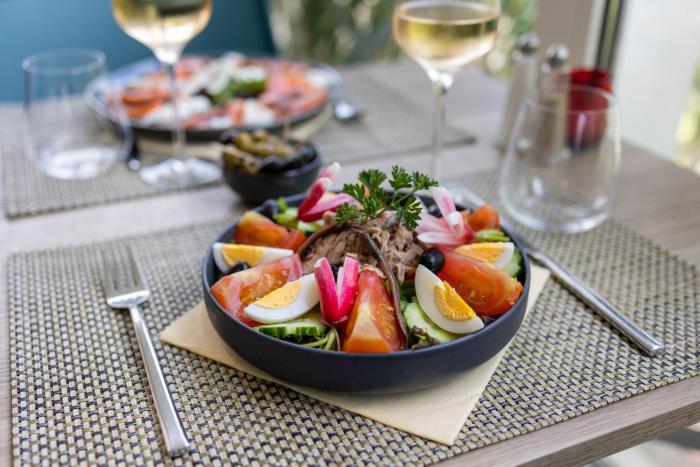 kyriad frejus centre