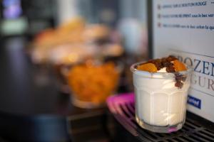 kyriad frejus centre