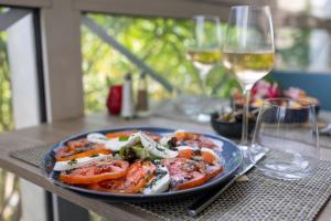 kyriad frejus centre