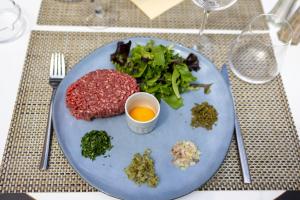 kyriad frejus centre