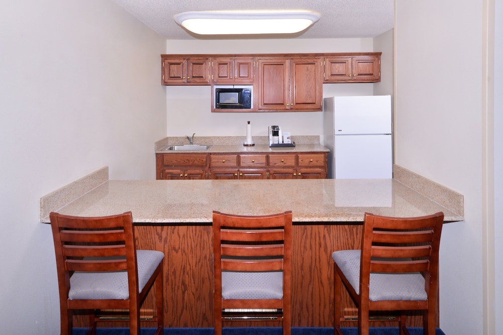 holiday inn express and suites sioux falls at empi