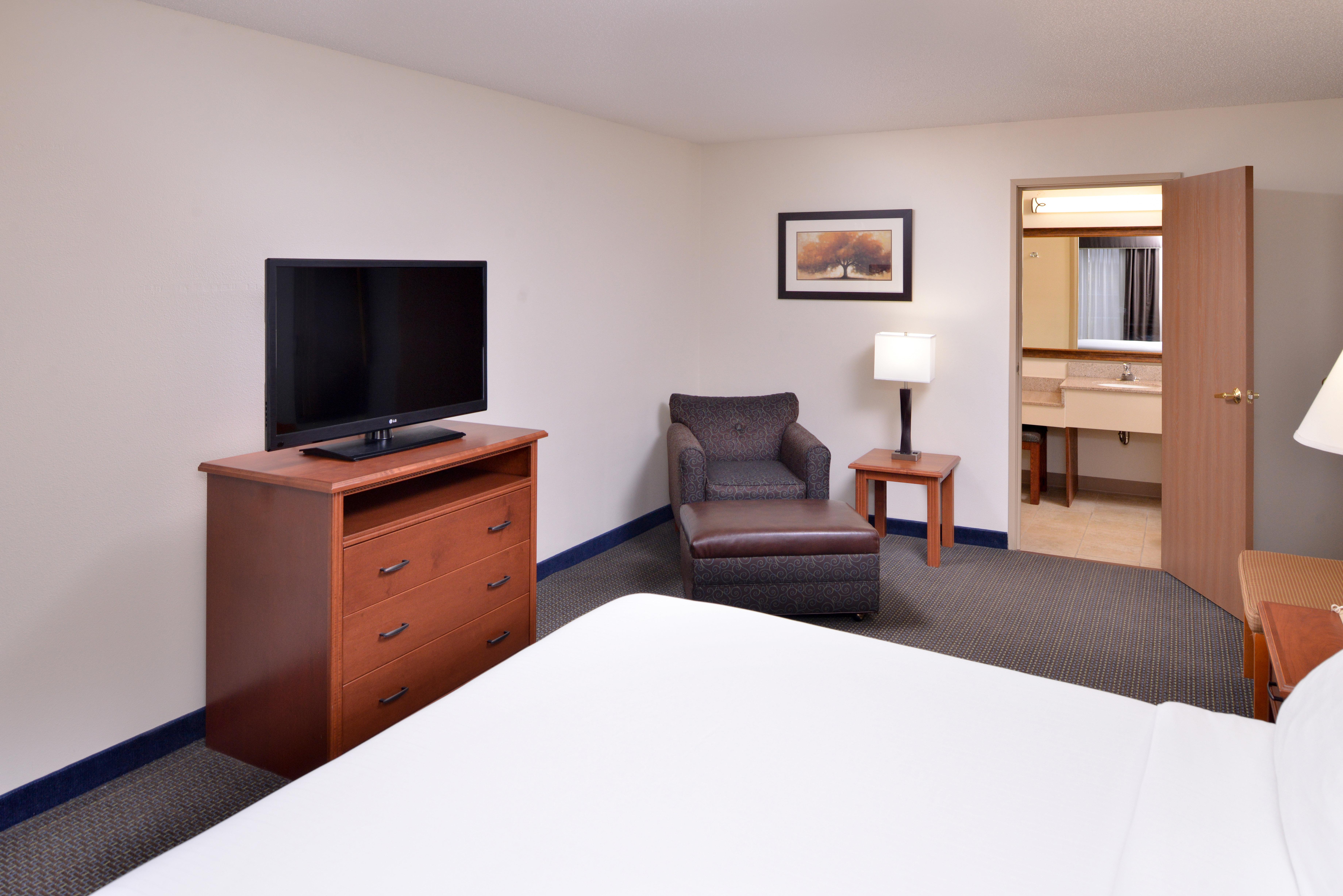 holiday inn express and suites sioux falls at empi