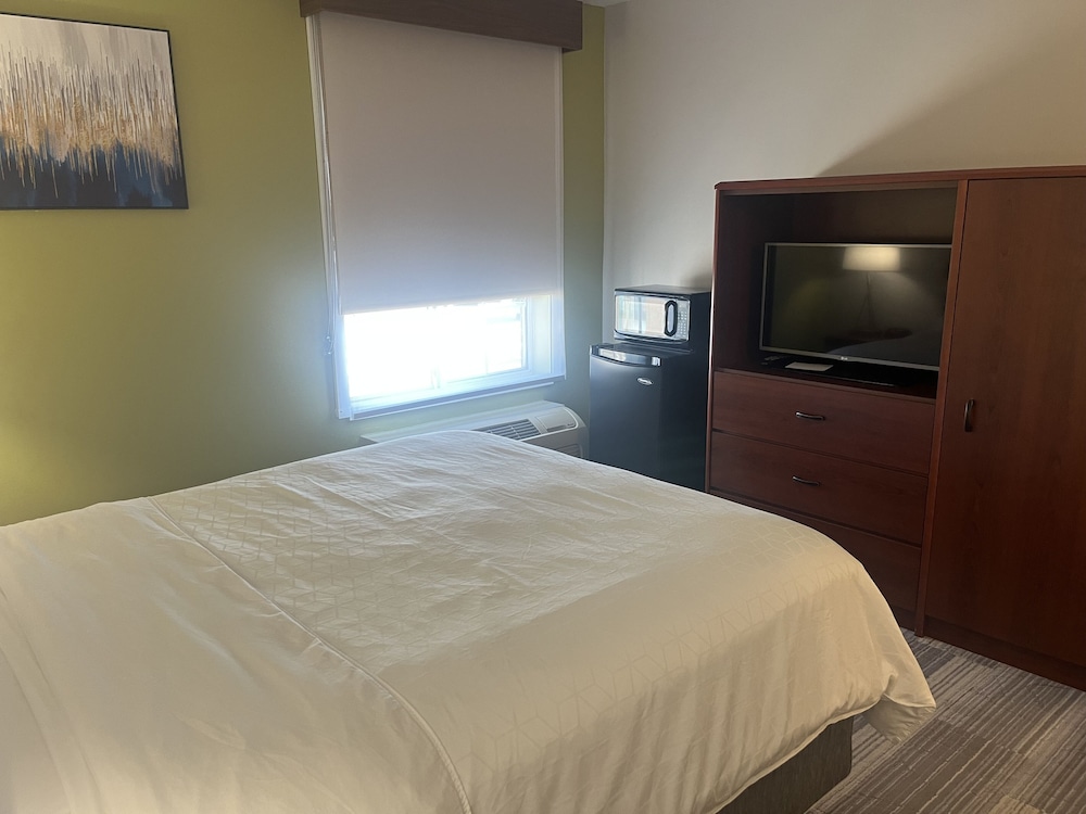 holiday inn express and suites sioux falls at empi