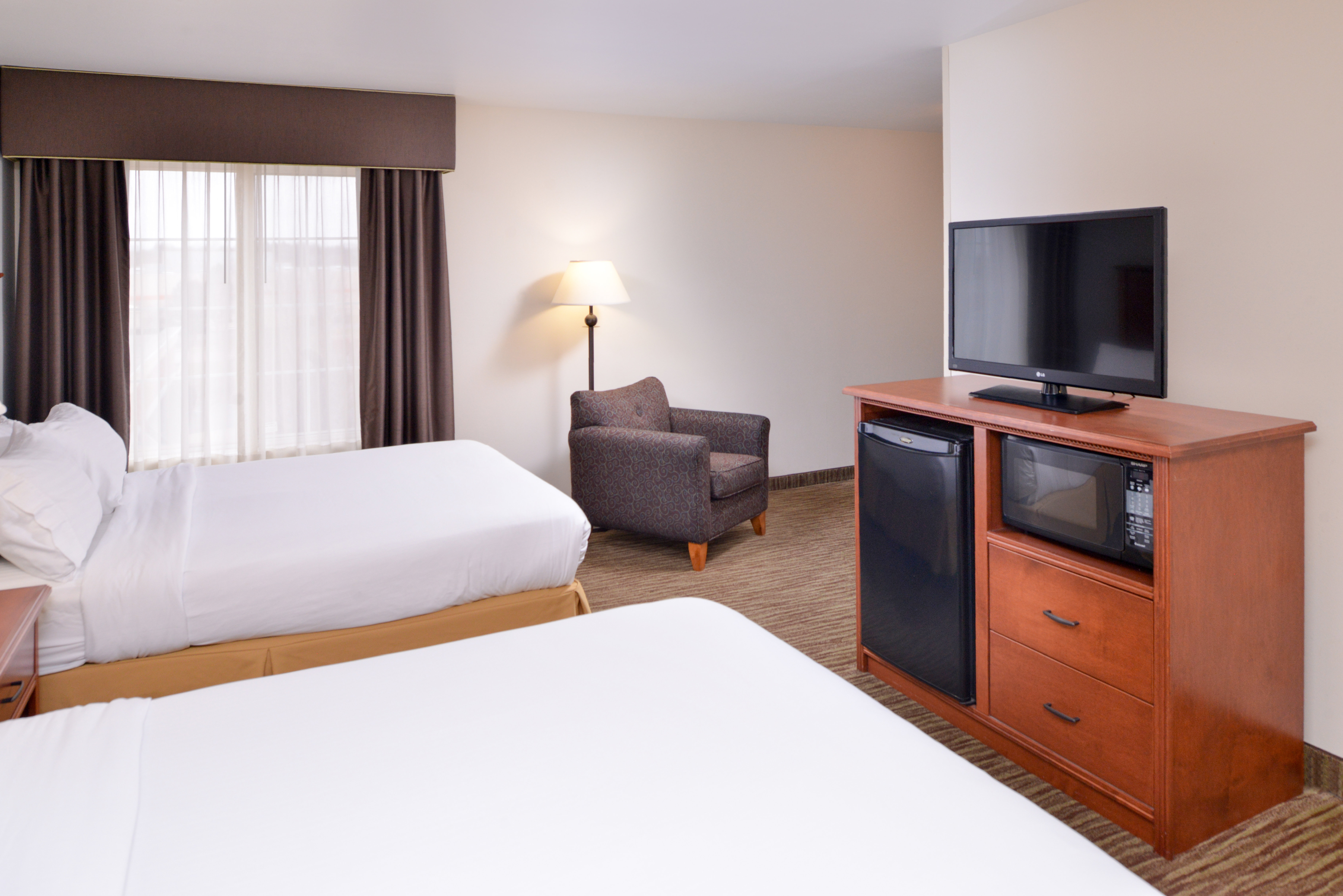 holiday inn express and suites sioux falls at empi
